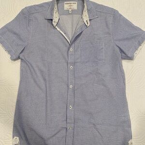 International Report short sleeve button down